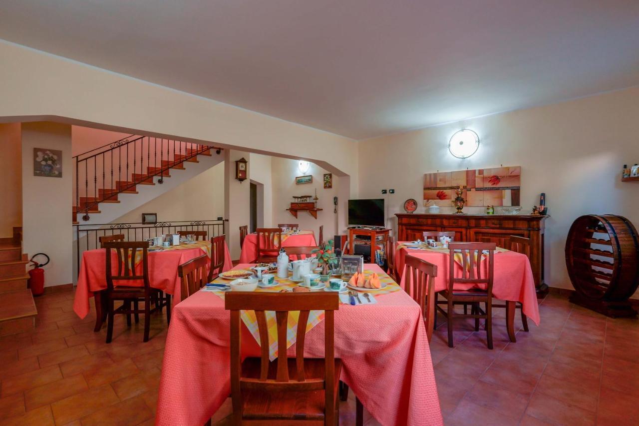 Bed And Breakfast Cairoli Exclusive Room San Pietro Vernotico Exterior foto